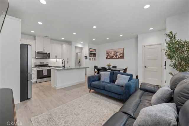 3591 E Moonlight Street 21, Ontario, CA 91761