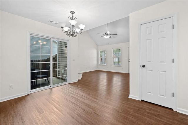 172 Stoneforest Drive, Woodstock, GA 30189