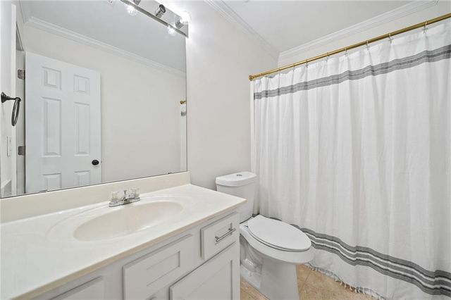 172 Stoneforest Drive, Woodstock, GA 30189