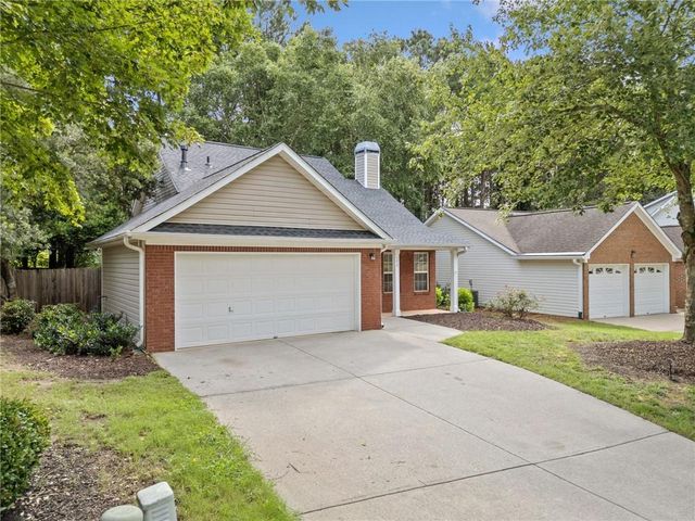 172 Stoneforest Drive, Woodstock, GA 30189