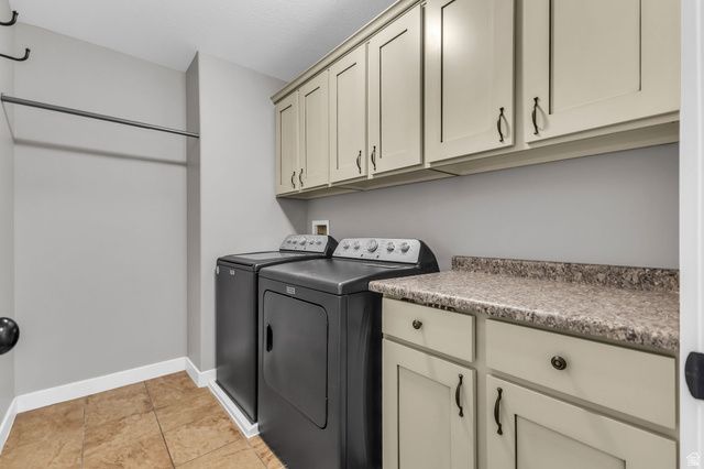 10498 S BROOKLYN VIEW LANE CIR, South Jordan, UT 84095
