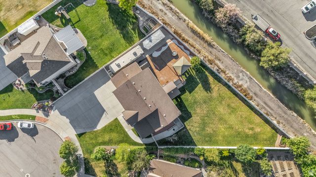 10498 S BROOKLYN VIEW LANE CIR, South Jordan, UT 84095