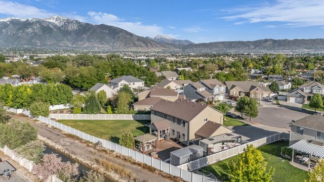 10498 S BROOKLYN VIEW LANE CIR, South Jordan, UT 84095