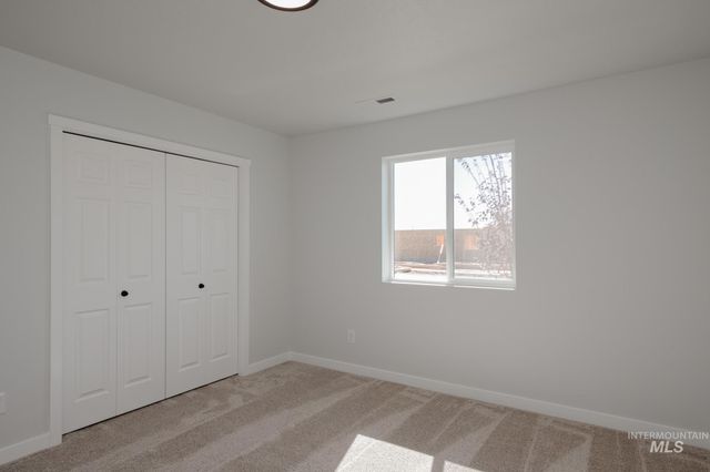 17452 N Union Springs Pl, Nampa, ID 83687