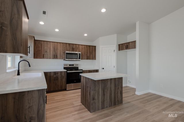 17452 N Union Springs Pl, Nampa, ID 83687