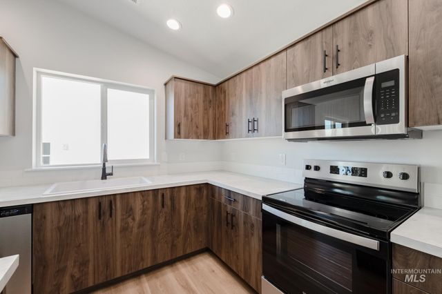 17452 N Union Springs Pl, Nampa, ID 83687