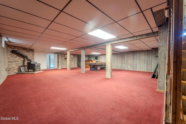 15 Huntleigh Drive, Colonie, NY 12211