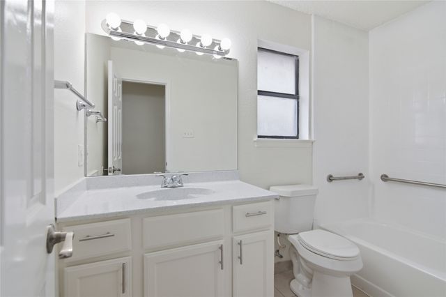 209 Blue Ridge Trail, Saginaw, TX 76179