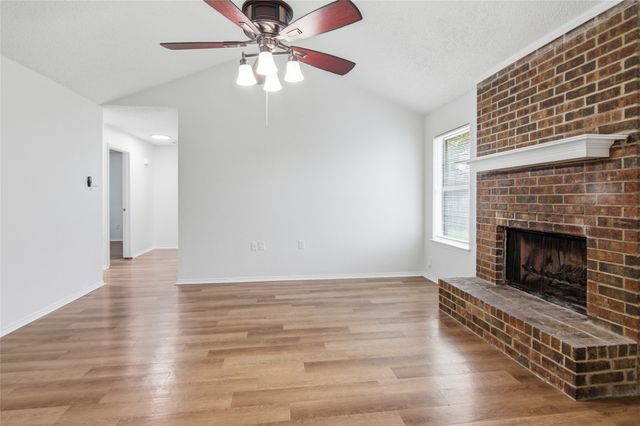 209 Blue Ridge Trail, Saginaw, TX 76179