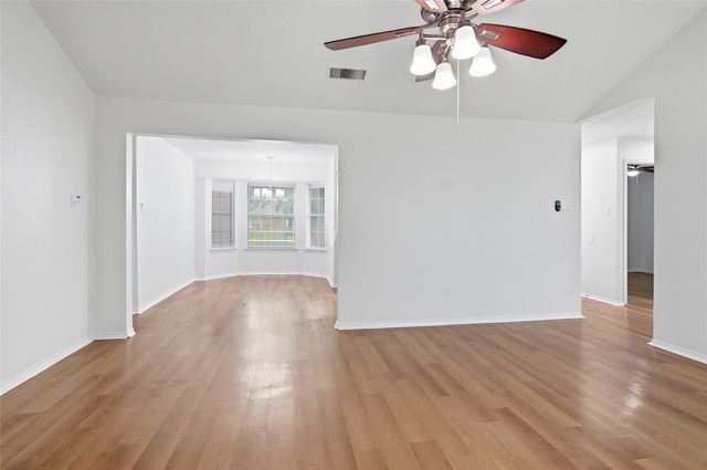 209 Blue Ridge Trail, Saginaw, TX 76179