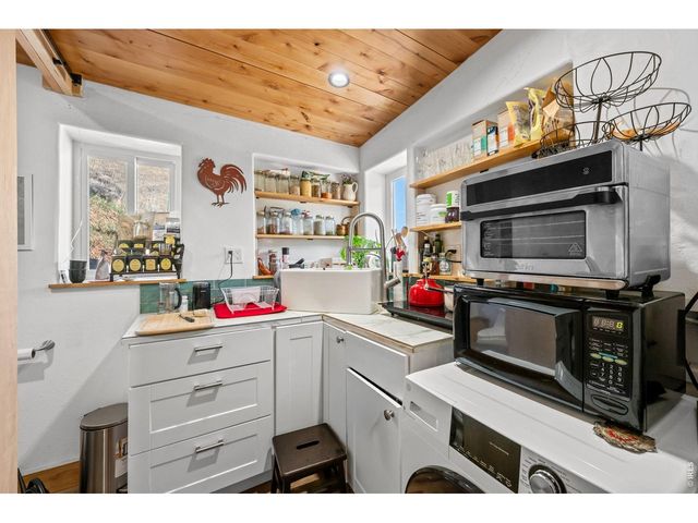 865 N Cedar Brook Rd, Boulder, CO 80304