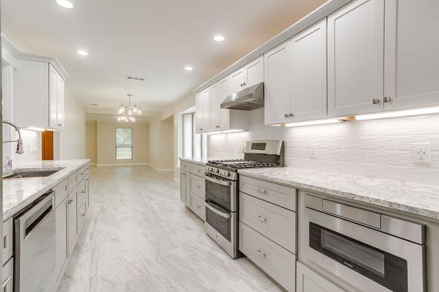 1207 Redman Lane, Duncanville, TX 75137
