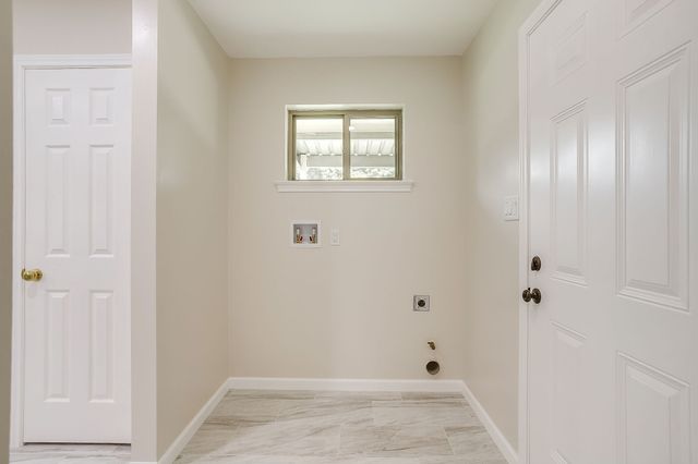 1207 Redman Lane, Duncanville, TX 75137