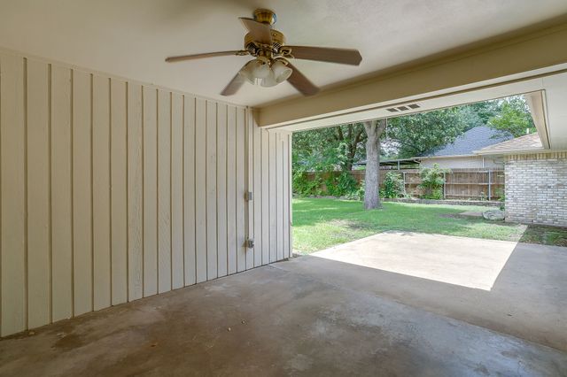 1207 Redman Lane, Duncanville, TX 75137