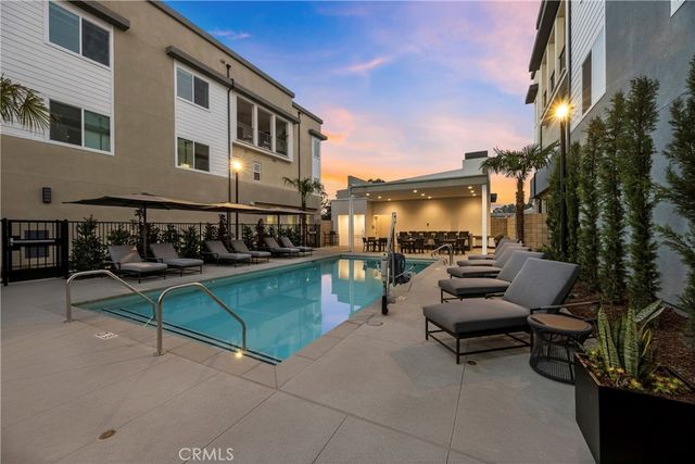 7228 Alchemy Circle, Huntington Beach, CA 92647