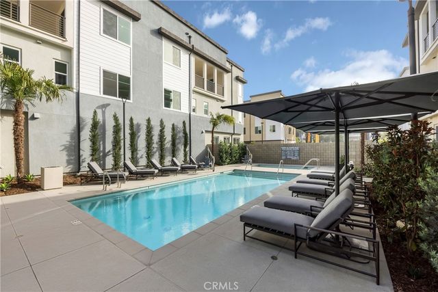 7228 Alchemy Circle, Huntington Beach, CA 92647