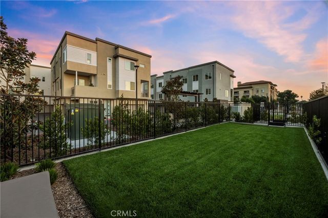 7228 Alchemy Circle, Huntington Beach, CA 92647