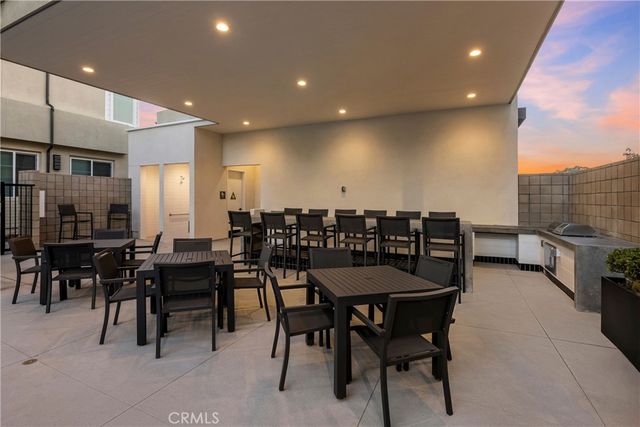 7228 Alchemy Circle, Huntington Beach, CA 92647