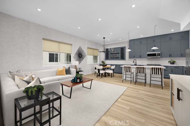 7228 Alchemy Circle, Huntington Beach, CA 92647