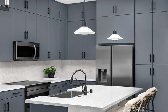 7228 Alchemy Circle, Huntington Beach, CA 92647