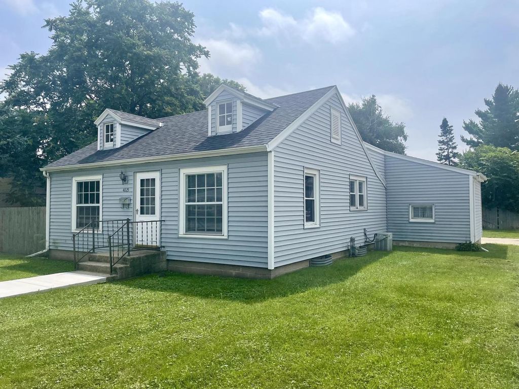 4025 21st STREET, Racine, WI 53405