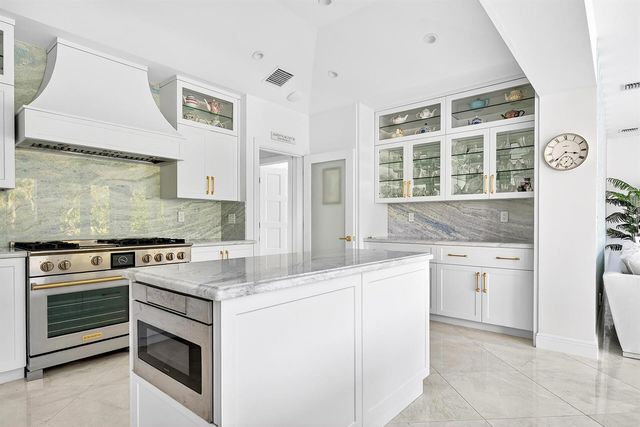 107 E Inlet Drive, Palm Beach, FL 33480