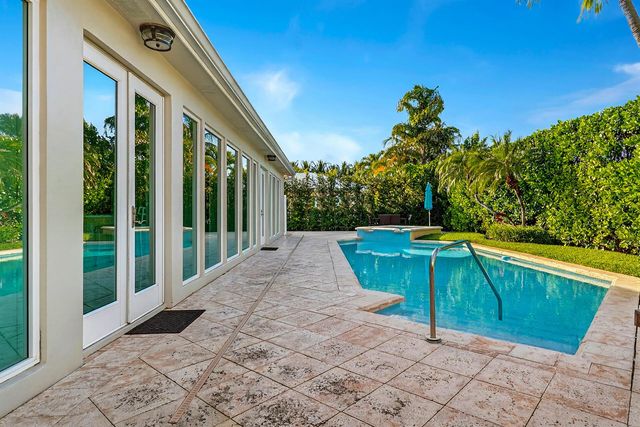 107 E Inlet Drive, Palm Beach, FL 33480