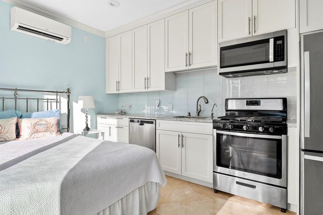 107 E Inlet Drive, Palm Beach, FL 33480
