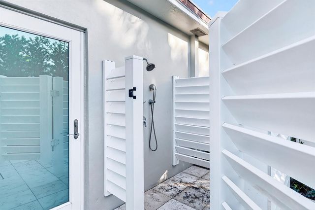 107 E Inlet Drive, Palm Beach, FL 33480