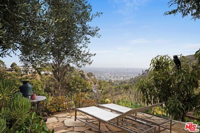 2402 Carman Crest Drive, Los Angeles, CA 90068