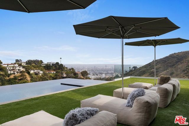 2402 Carman Crest Drive, Los Angeles, CA 90068