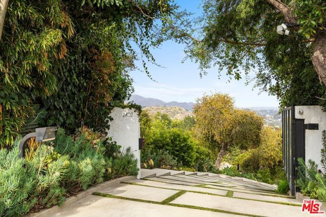 2402 Carman Crest Drive, Los Angeles, CA 90068