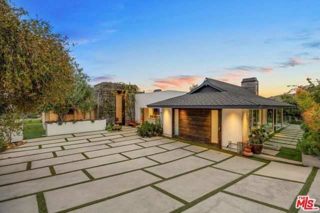 2402 Carman Crest Drive, Los Angeles, CA 90068