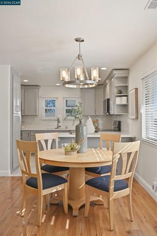 55 Mozden Ln, Pleasant Hill, CA 94523