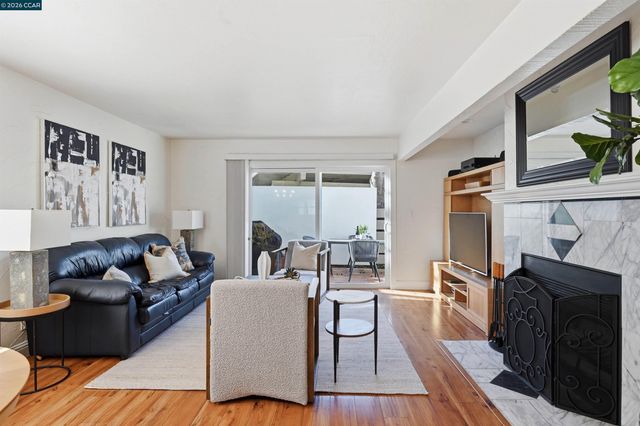 55 Mozden Ln, Pleasant Hill, CA 94523