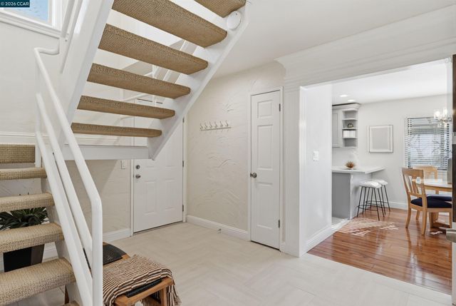 55 Mozden Ln, Pleasant Hill, CA 94523