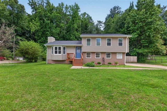 95 S Meadowcliff Circle S, Carrollton, GA 30116