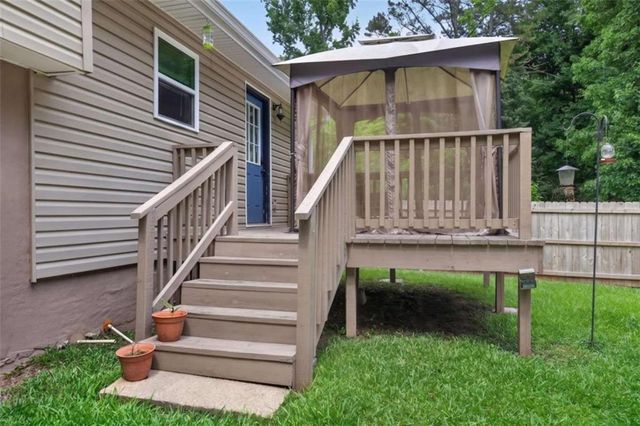 95 S Meadowcliff Circle S, Carrollton, GA 30116
