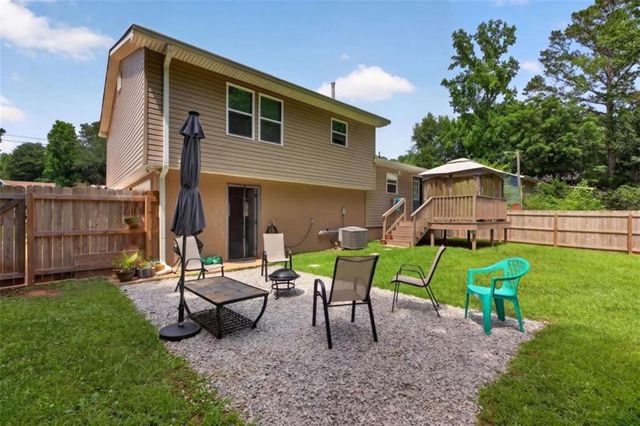 95 S Meadowcliff Circle S, Carrollton, GA 30116