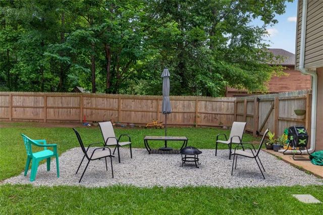95 S Meadowcliff Circle S, Carrollton, GA 30116