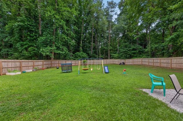 95 S Meadowcliff Circle S, Carrollton, GA 30116