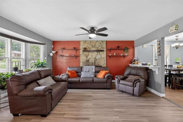 95 S Meadowcliff Circle S, Carrollton, GA 30116