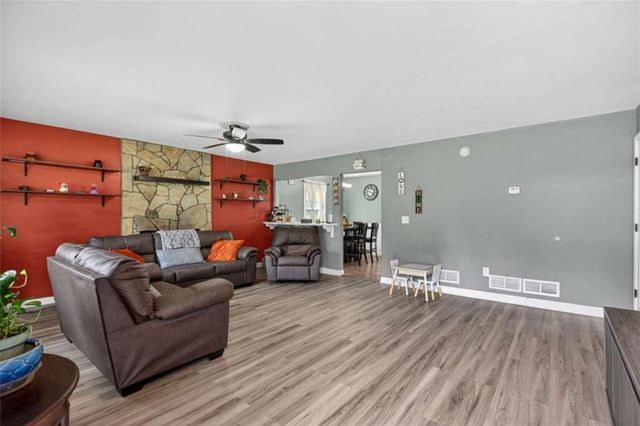 95 S Meadowcliff Circle S, Carrollton, GA 30116