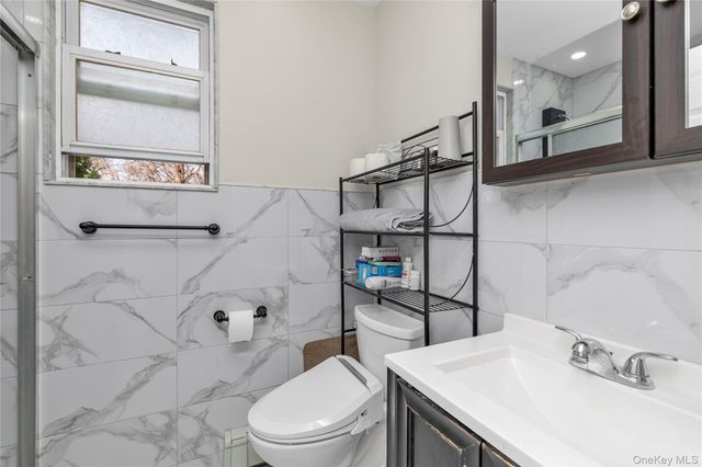 16 Fairfield Avenue, Port Washington, NY 11050