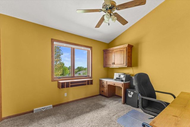 W168N5140 Stonefield ROAD, Menomonee Falls, WI 53051
