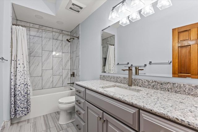 W168N5140 Stonefield ROAD, Menomonee Falls, WI 53051