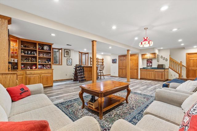 W168N5140 Stonefield ROAD, Menomonee Falls, WI 53051