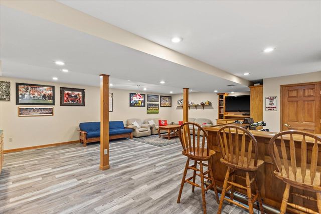 W168N5140 Stonefield ROAD, Menomonee Falls, WI 53051