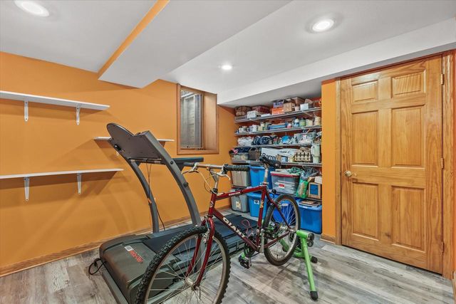 W168N5140 Stonefield ROAD, Menomonee Falls, WI 53051