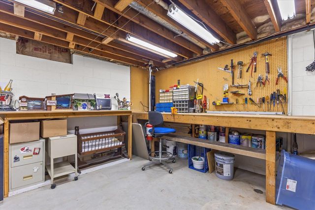 W168N5140 Stonefield ROAD, Menomonee Falls, WI 53051